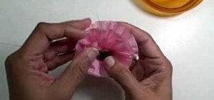 Make crepe paper flowers