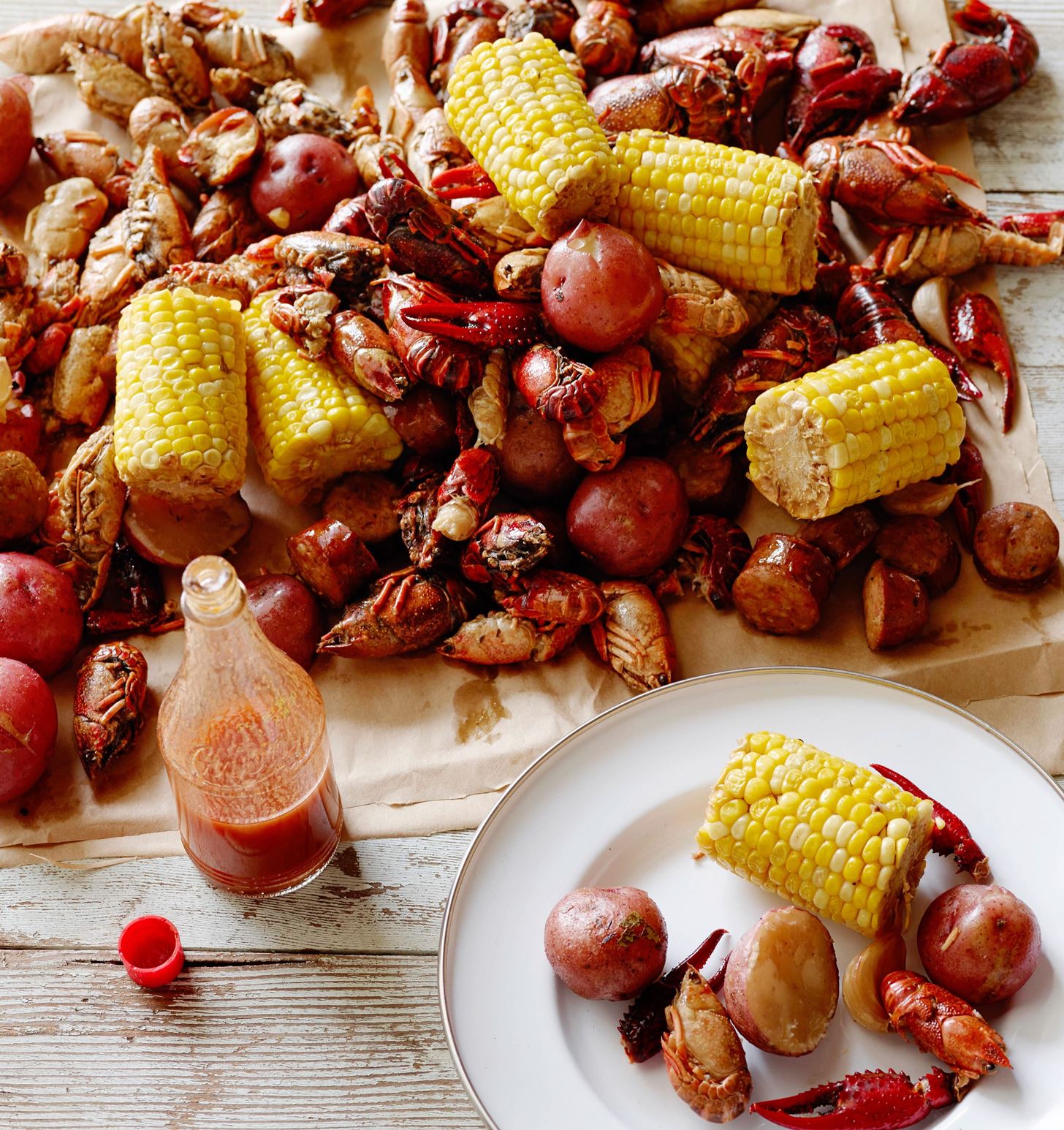 How to Eat Boiled Crawfish