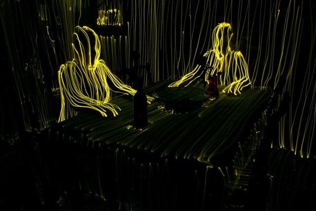 Extreme Light Painting: Artist Uses Just One LED to Trace Entire Rooms with Light Waves