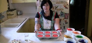 Make fluffy rainbow cupcakes using food coloring