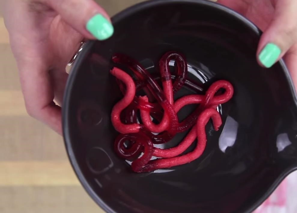 Halloween Food Hacks: How to Make Bloody Jello Worms the Right Way