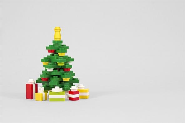 How to Build Star Wars Christmas Tree Ornaments Out of LEGOs