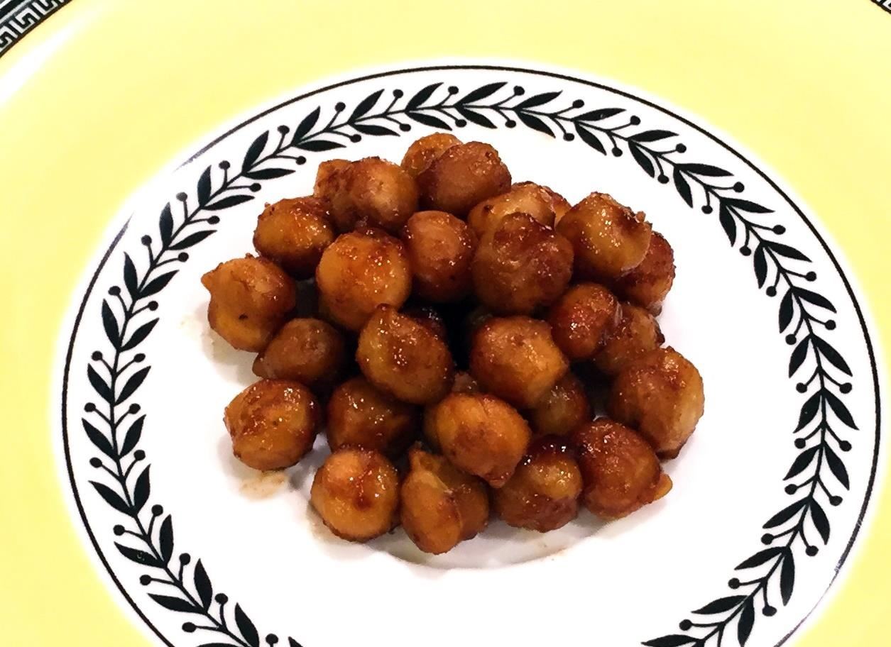These 6 Flavors Turn Crunchy Chickpeas into Snacking Gold