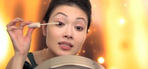 Create Mila Kunis' natural and glowing Golden Globes 2011 makeup look