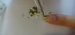 Do DIY gold glitter French tipped nails