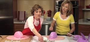 Make an Easter Bunny decorated cake