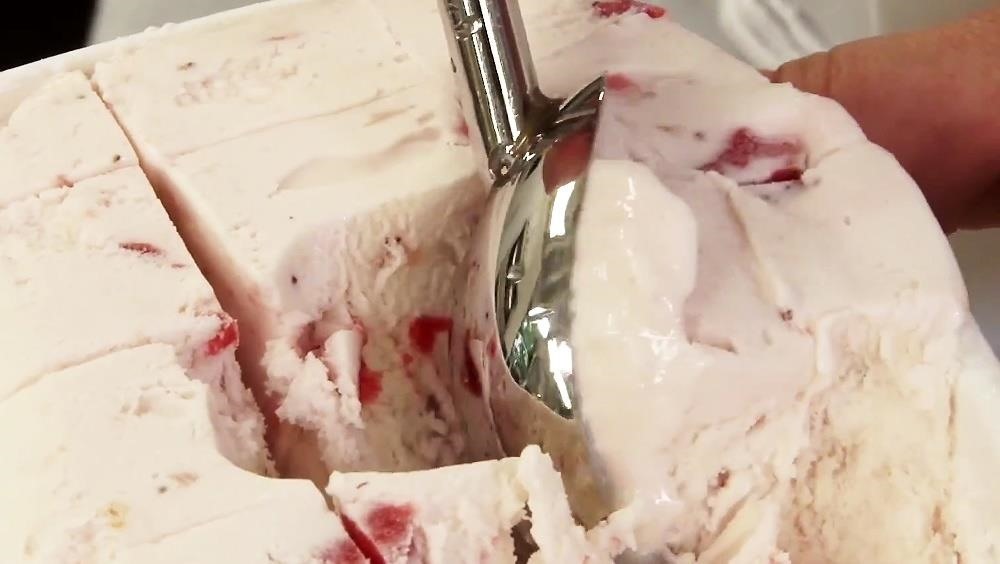 How to Scoop Frozen Ice Cream Without Breaking Your Wrist