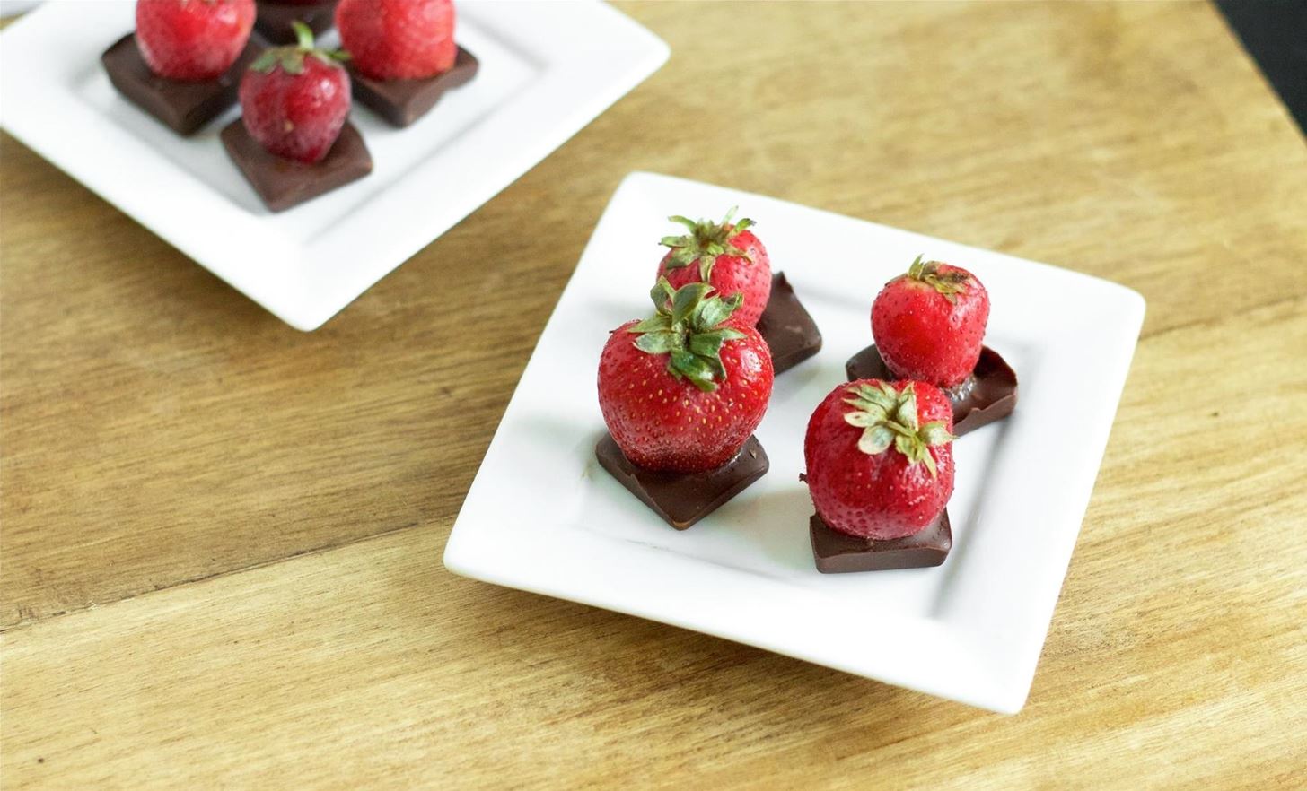 An Ice Cube Tray Is a Genius Way to Make Chocolate-Covered Stawberries