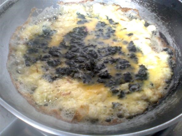 How to Cook a Korean Seaweed Omelet