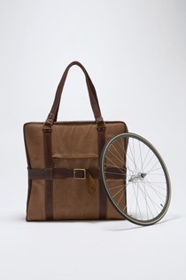 Fancy Bike Folds Into Handy Tote Bag