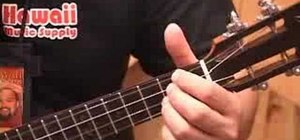 Play basic chords on the ukulele for beginners
