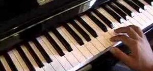 Play Shrek "Hallelujah" on the piano