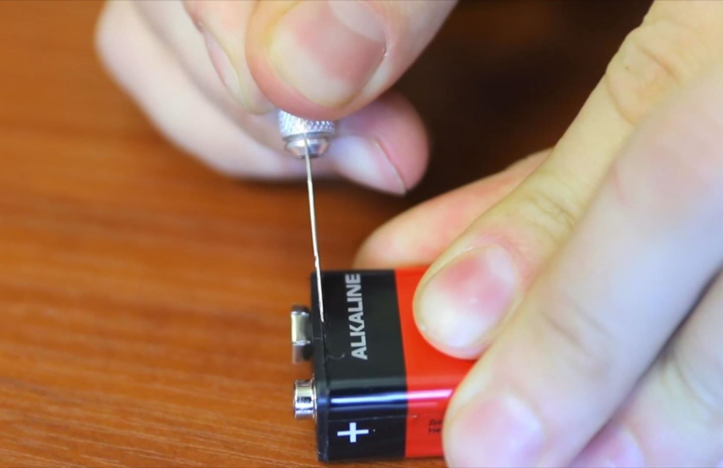 Turn an Ordinary 9-Volt Battery into a Secret Safe