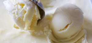 https://img.wonderhowto.com/img/58/67/63603822257588/0/make-ice-cream-without-ice-cream-maker.300x140.jpg