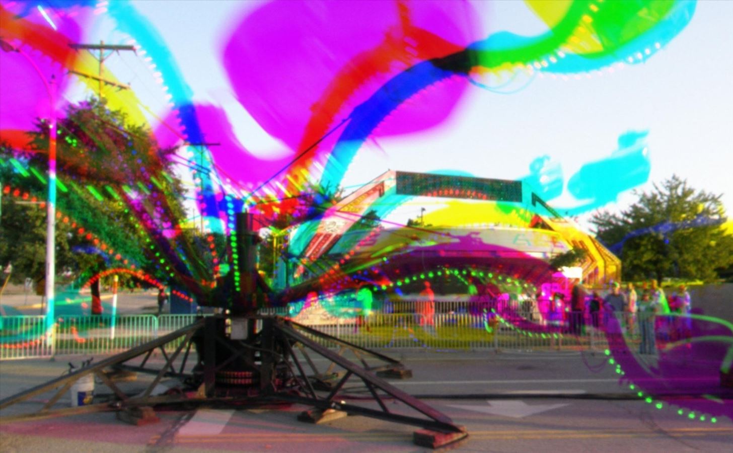 How to Use the Harris Shutter Effect to Get Crazy, Colorful Action Photos