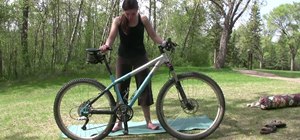 Perform four great stretches before a bike ride