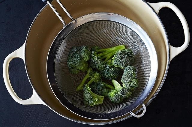 how to steam food without a steamer basket
