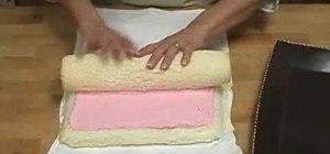 Make a cake roll with Taste of Home Magazine