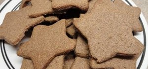 Bake crispy cinnamon snap cookies for Christmas