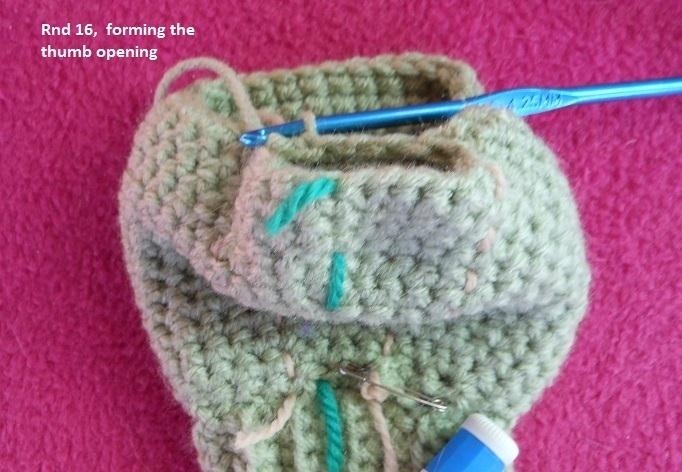 How to Make Simple Mittens in Single Crochet