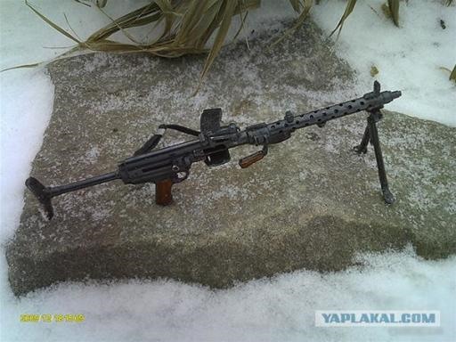 Russian Hobbyist Creates Collection of Mini-Weaponry