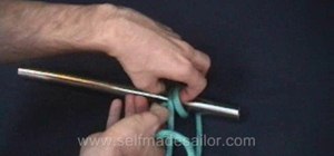 Tie an Anchor Hitch / Bucket Hitch knot