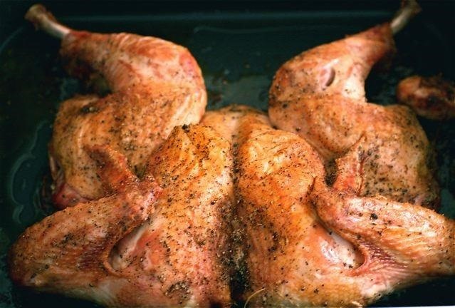 How to Cook a Moist & Delicious Thanksgiving Turkey Without a Baster