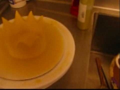 Make a fun and cute gumpaste crown for cake decorating