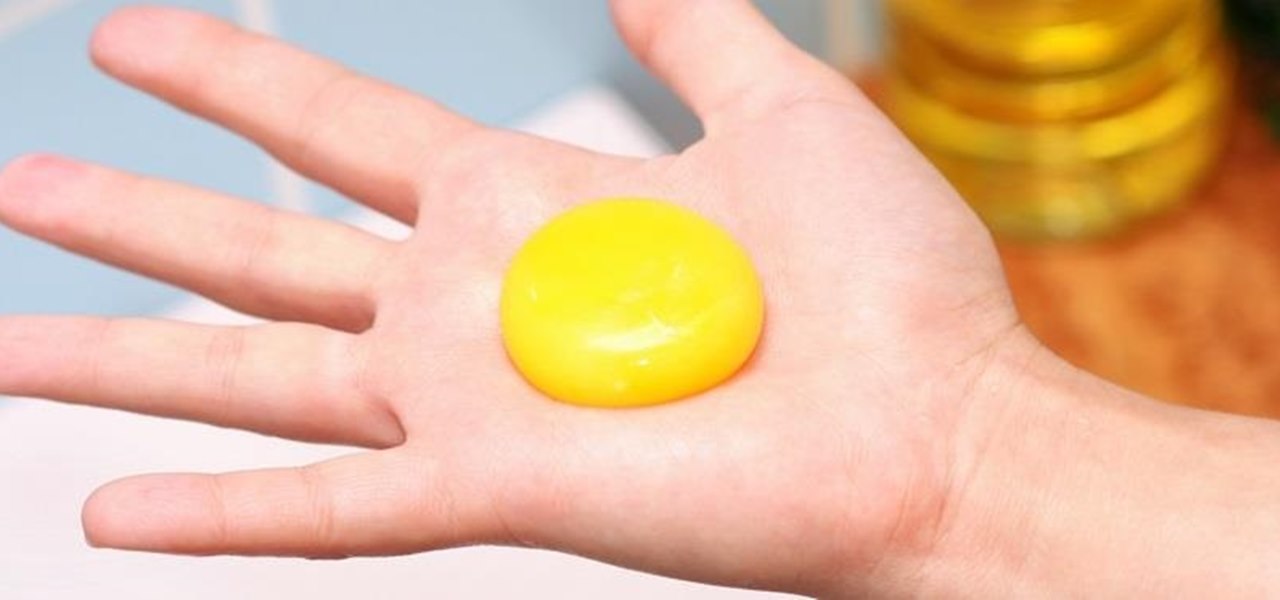 The Easiest, Most Practical Way to Separate Egg Yolks from Egg Whites Without Getting Messy