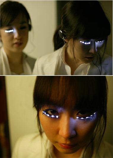 LED Lashes: Geeky-Hot Torture