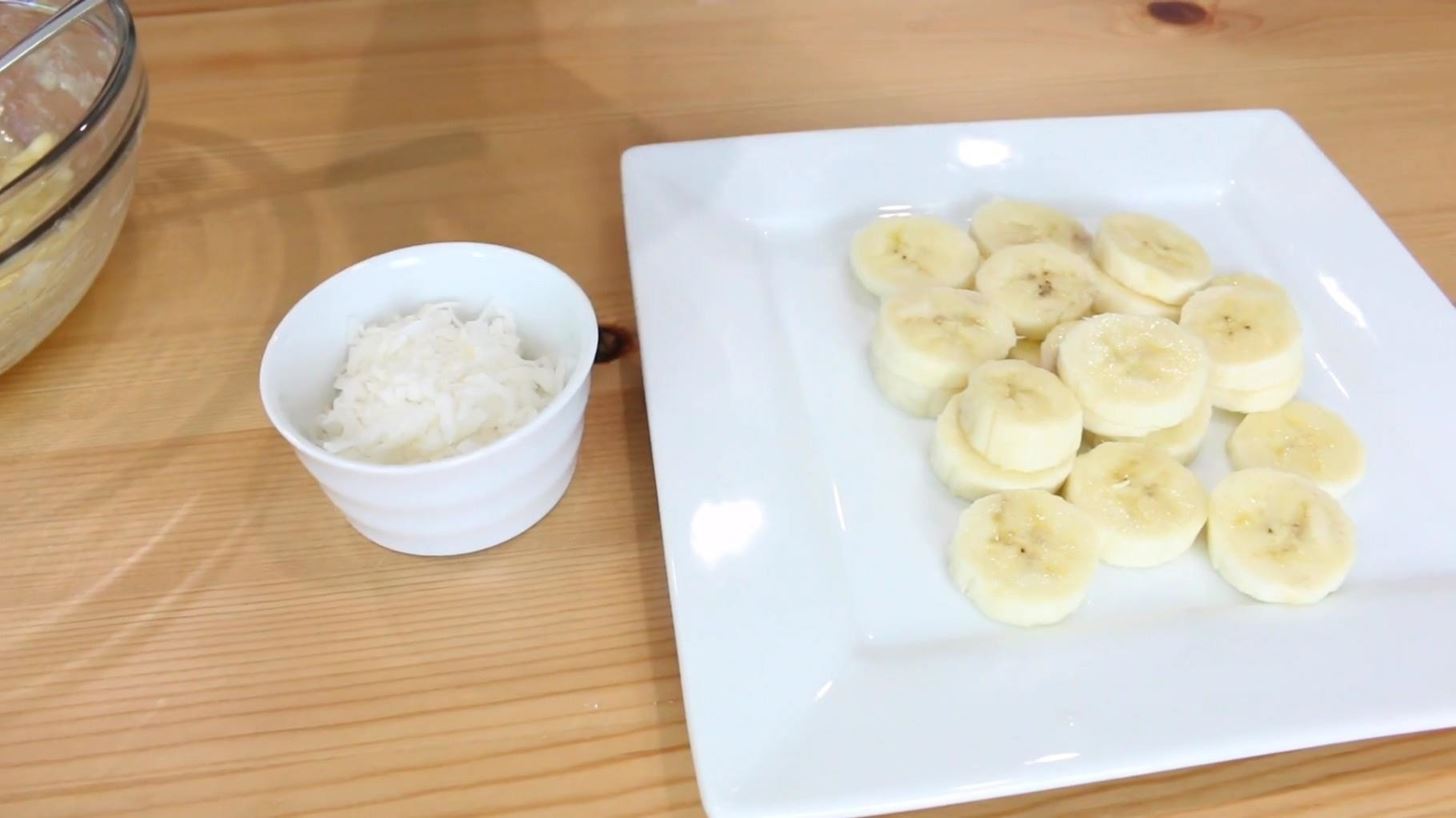 How to Make Banana Cream Chia Seed Pudding (Healthy)