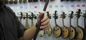 Play the erhu when left handed