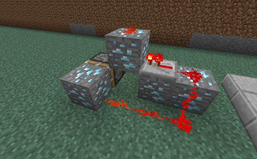 How to Use Water to Transfer Redstone Power in Minecraft