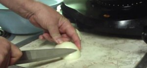 Cut an onion without tearing up