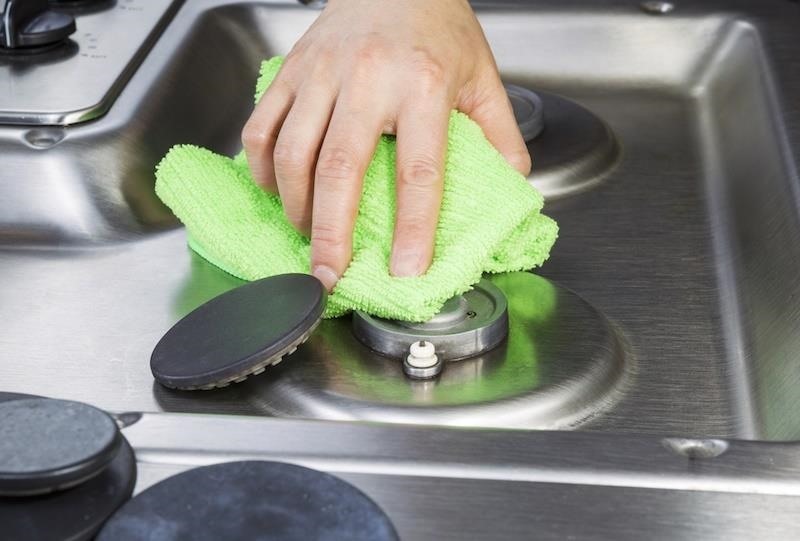 Car Wax: The Secret Ingredient to an Easy-to-Clean Stove