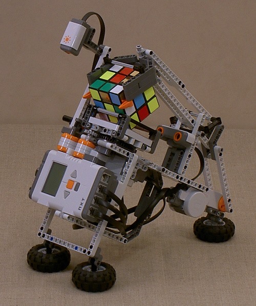Swede Concocts Rubik's and Sudoku Brainiac LEGO-Bots