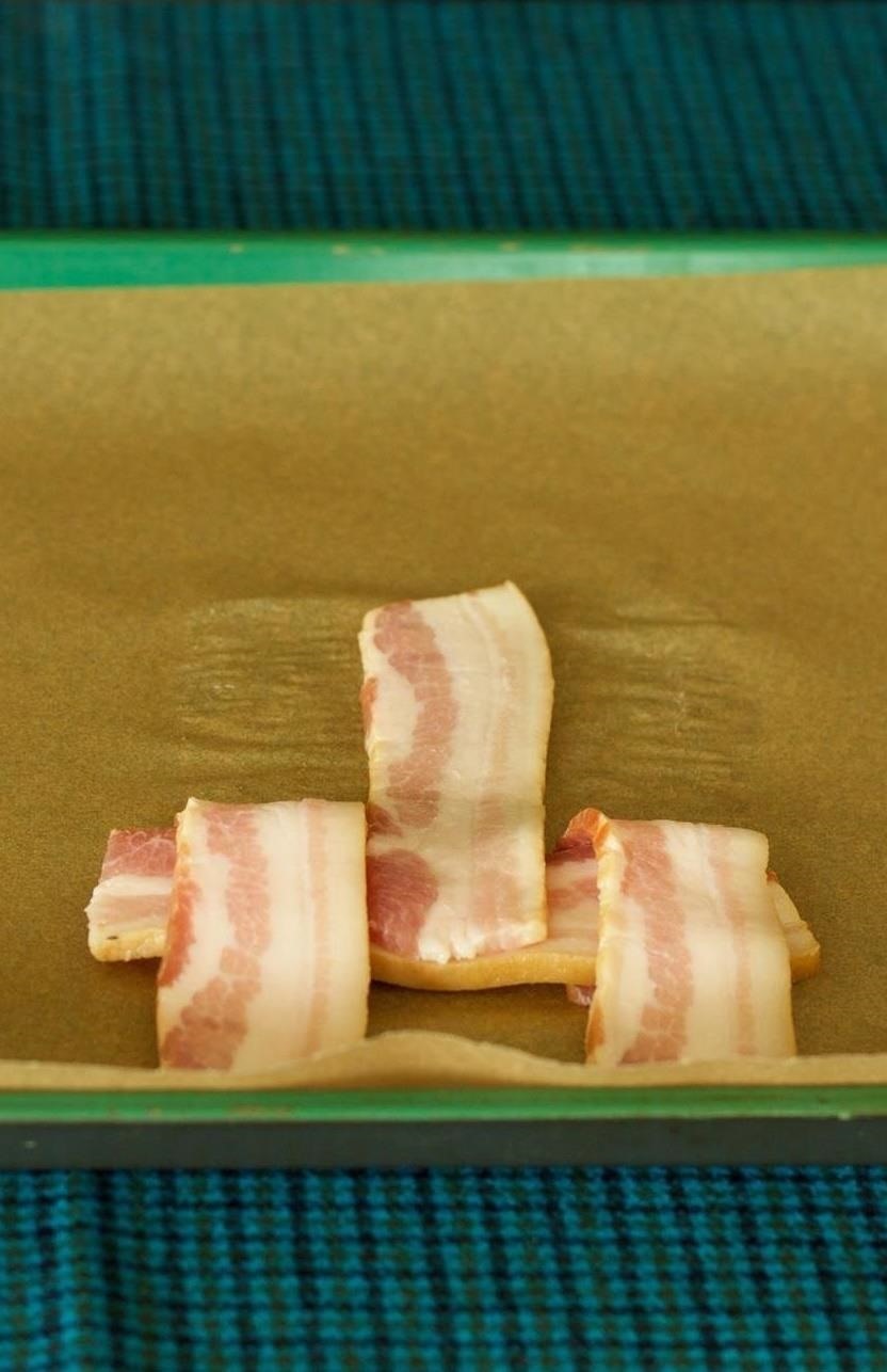 Weave Your Bacon for Better Burgers & Sandwiches