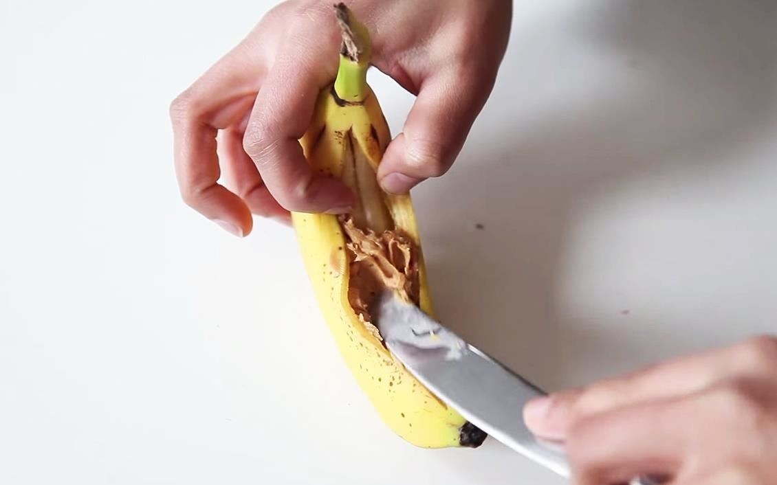 How to Make Microwavable Banana Boats in Their Peels