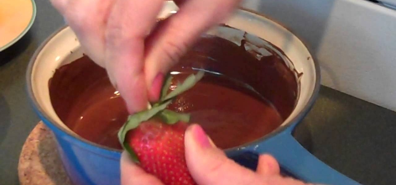 Make Chocolate Covered Strawberries