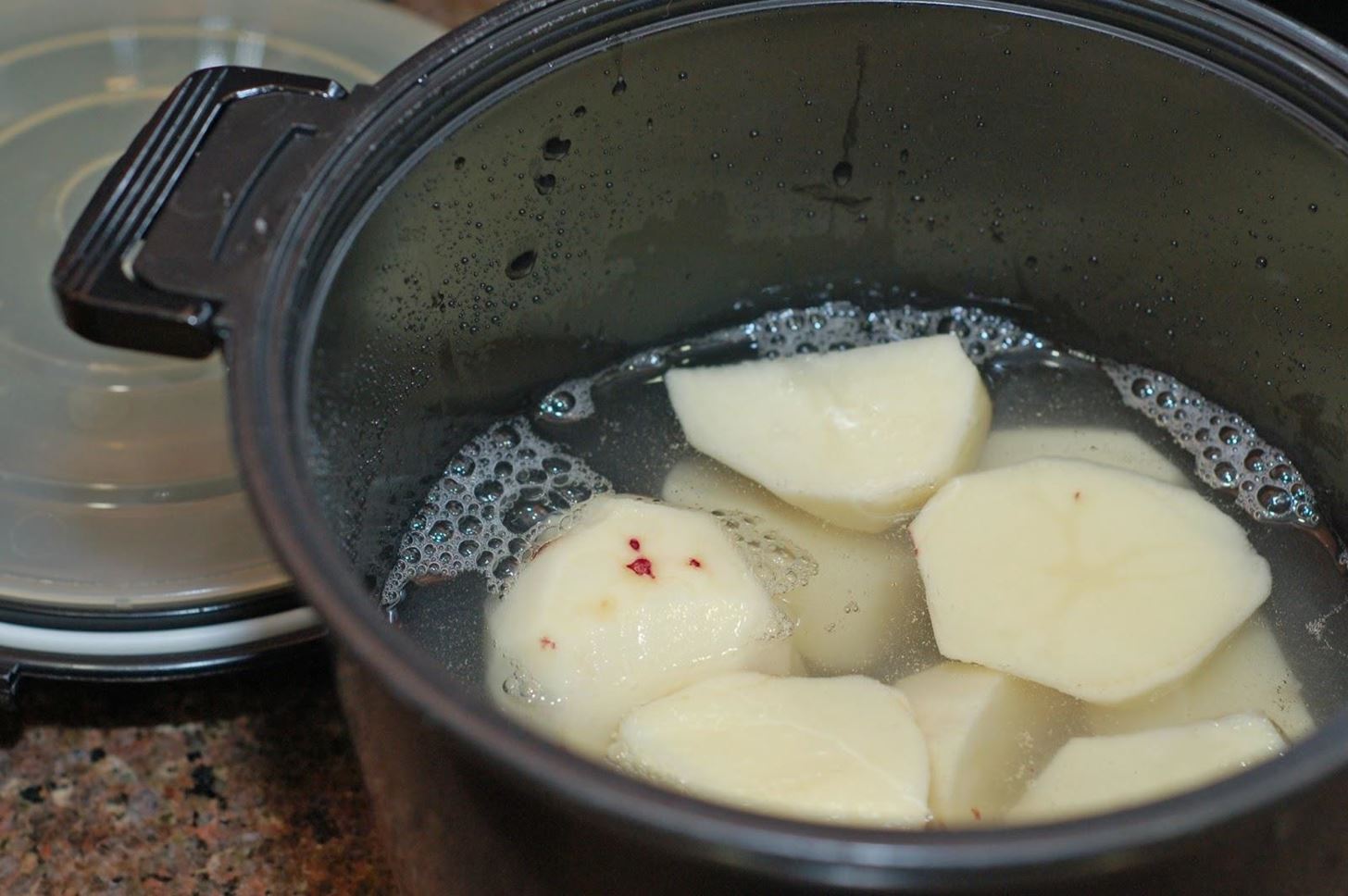 Pancakes, Mashed Potatoes & Bread—Rice Cooker Hacks for Lazy Cooks