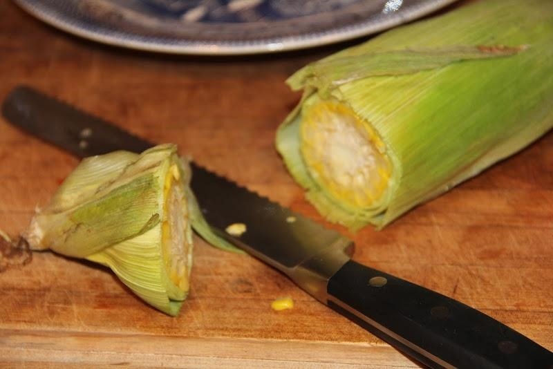 The Secret to Shake-Shucking Corn Without Leaving Any Silky Threads