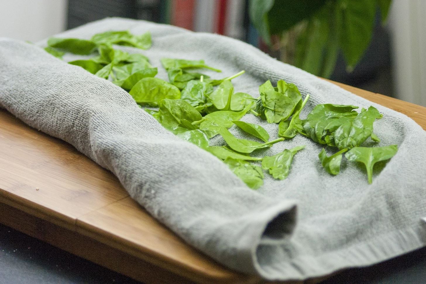 How to Dry Salad Greens Without Any Special Tools