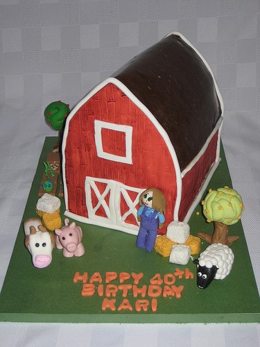 Farmville Craze Extends to Cake Art