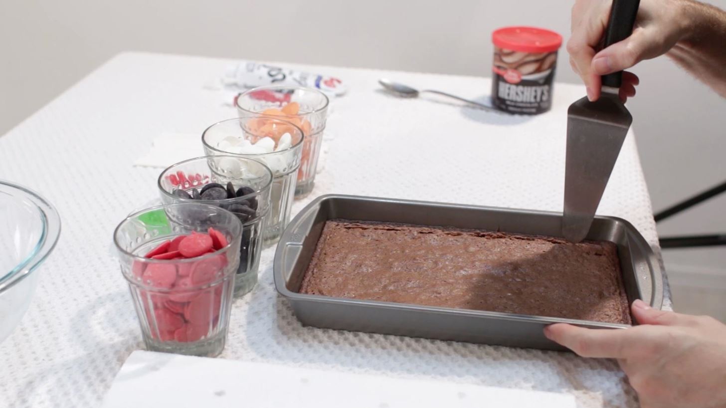 How to Make Halloween Brownie Cake Pops