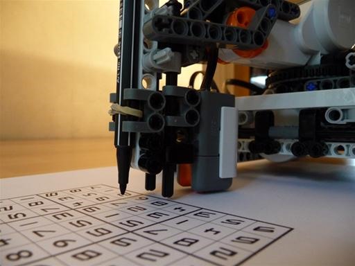 Swede Concocts Rubik's and Sudoku Brainiac LEGO-Bots