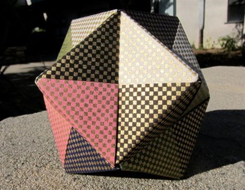 An Octahedron Made with Sonobe Units