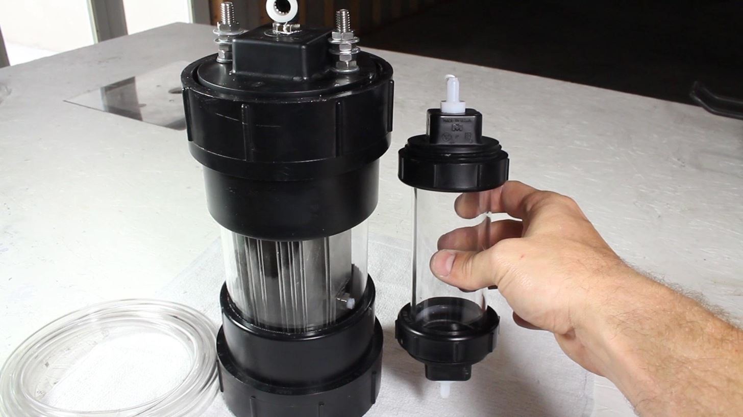 How to Turn Water into Fuel by Building This DIY Oxyhydrogen Generator