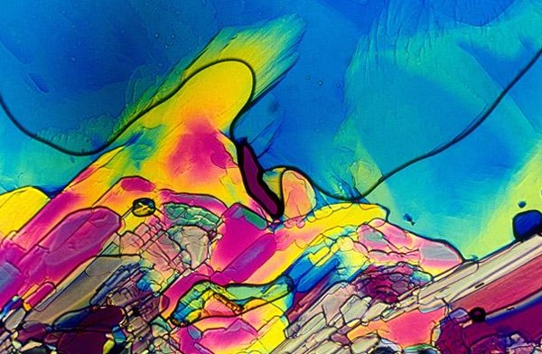 Booze Explosions Create Microscopic Rainbows