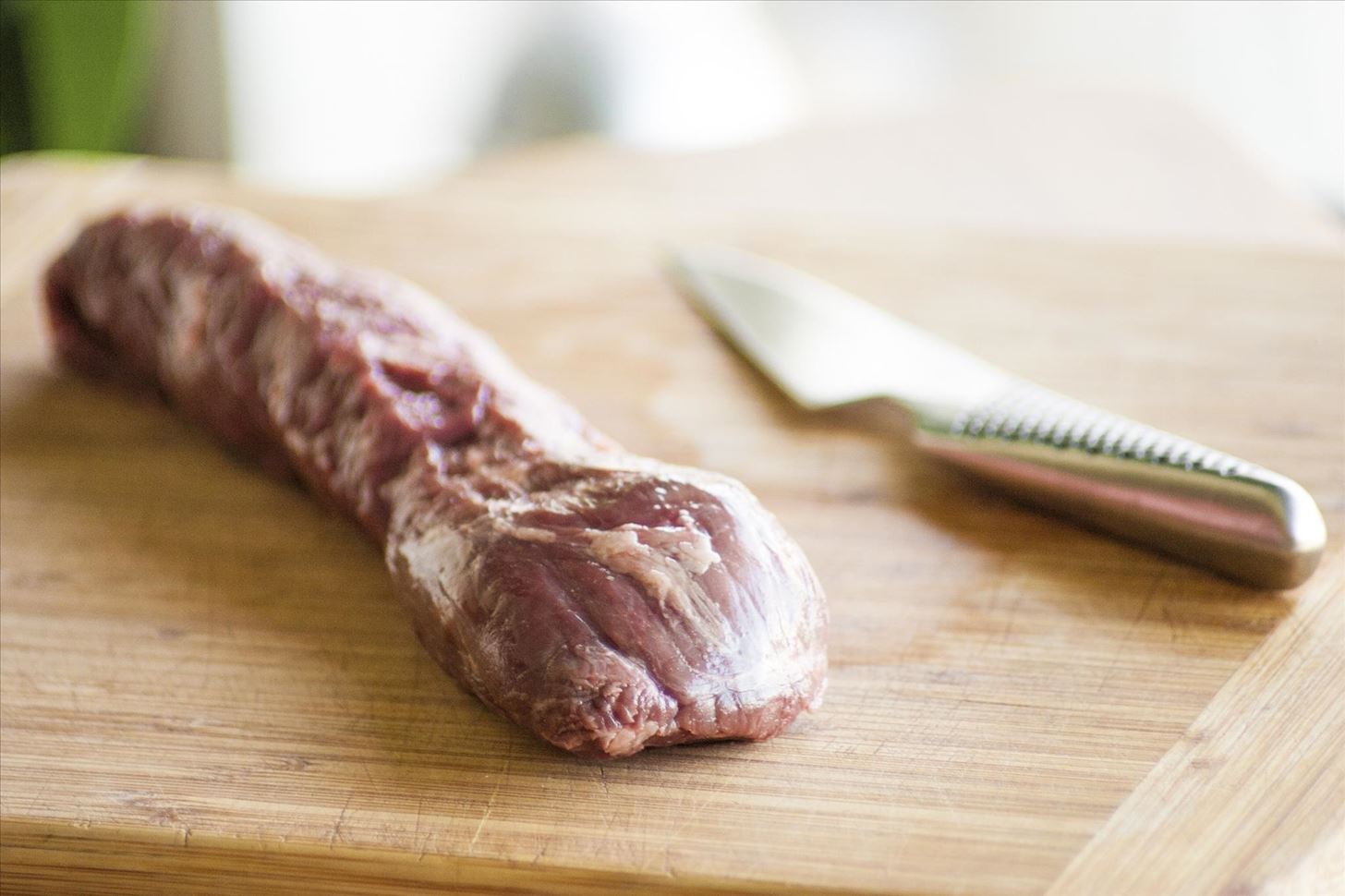 Why You Should Start Eating Raw Meat (Or Eat More of It)