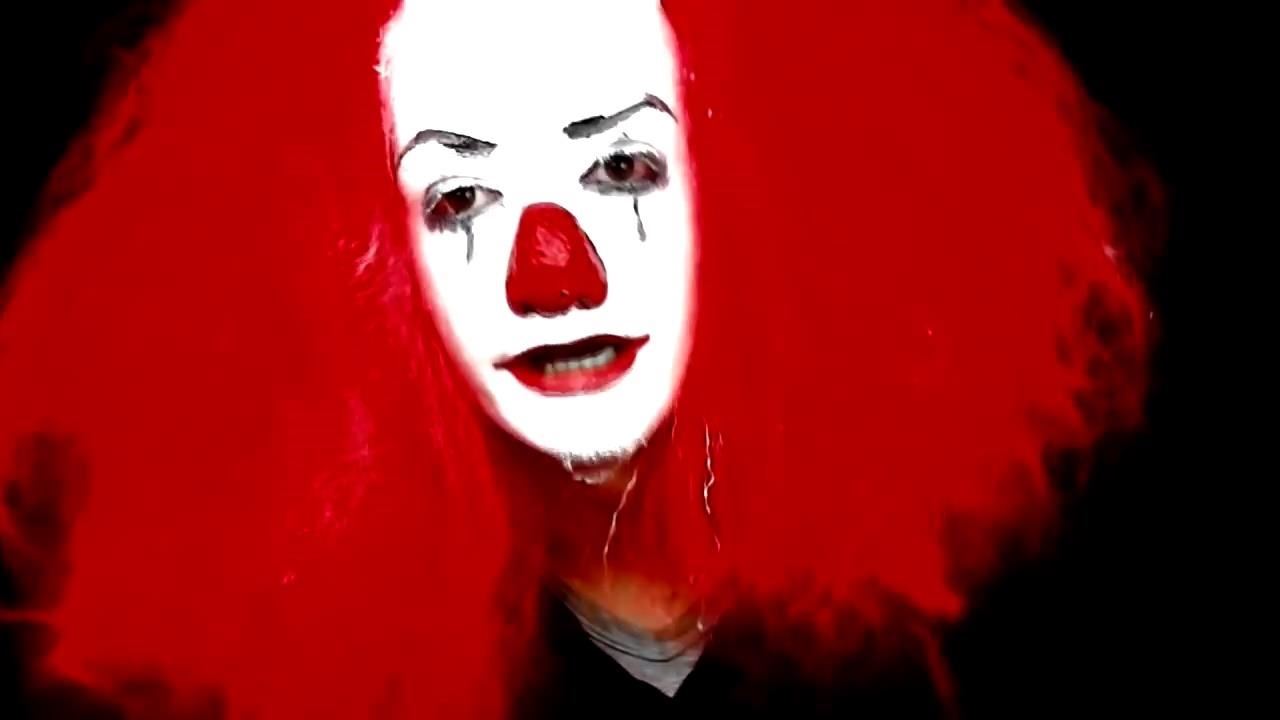 How to Become Pennywise from 'It' for Halloween (Makeup & Costume Guide)